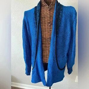 Vintage 90’s chunky electric blue knit sweater puffy sleeves and fun pockets  L